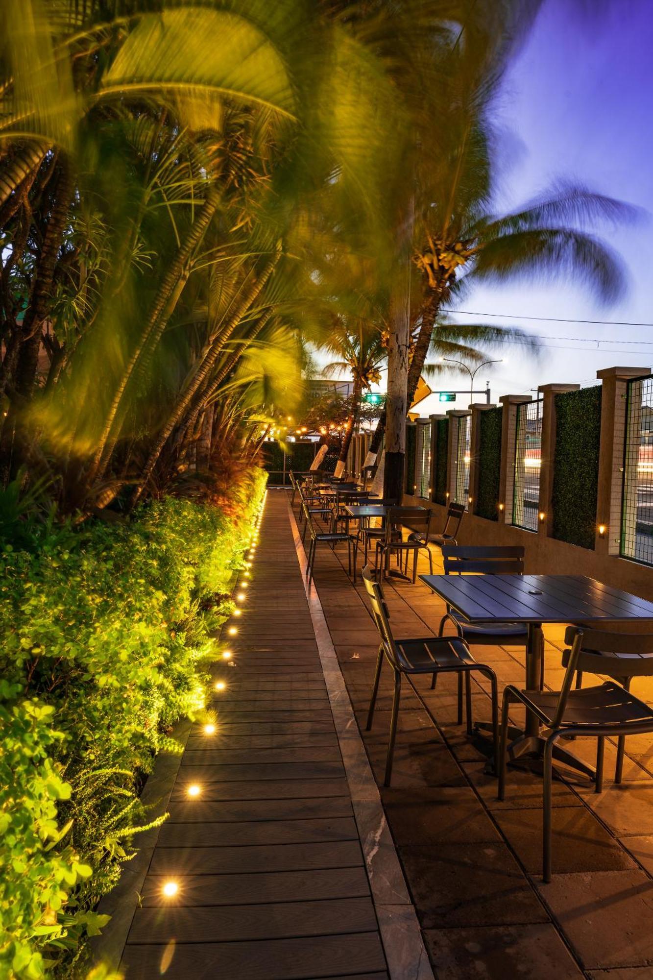 Grand Coastal Hotel Georgetown Extérieur photo